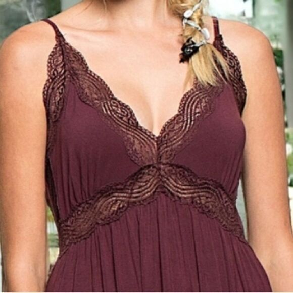 POL Lace‎ Trimmed Dress - Picture 4 of 5